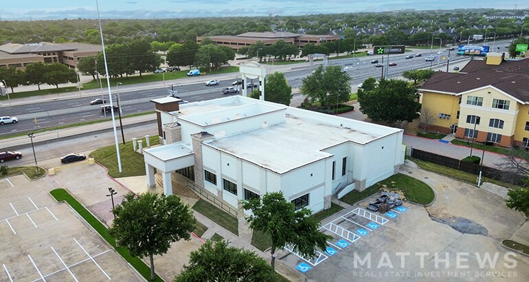 18438 Dallas Pky, Dallas, TX à vendre - Photo de l’immeuble – Image 2 sur 4