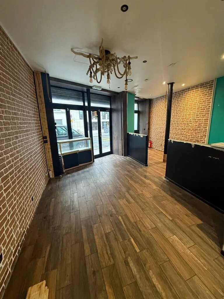 Local commercial dans Paris à louer Photo intérieure– Image 1 sur 8