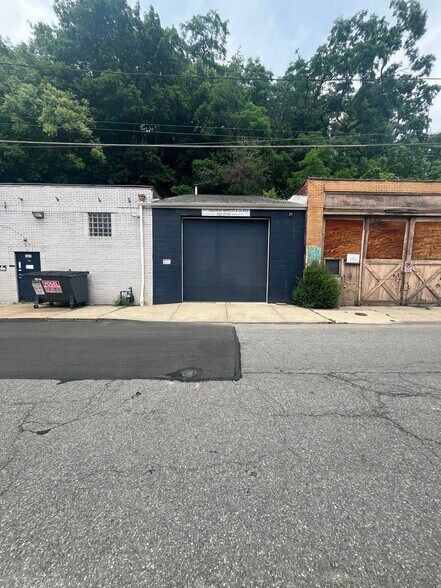 924 Vinial St, Pittsburgh, PA à vendre - Photo de l’immeuble – Image 2 sur 4