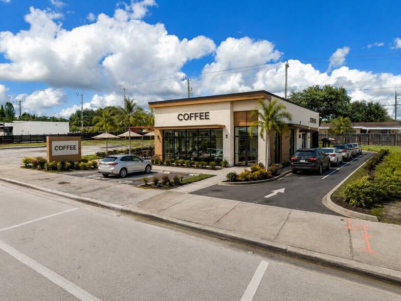 6501 Pembroke Rd, Hollywood, FL à louer - Photo de l’immeuble – Image 1 sur 6