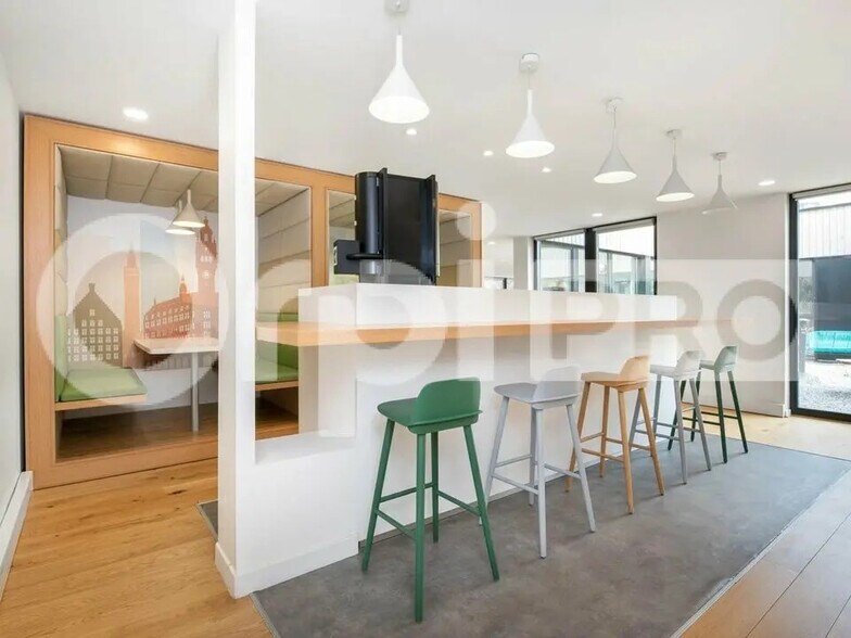 Bureau dans Lyon à louer - Photo de l’immeuble – Image 2 sur 6