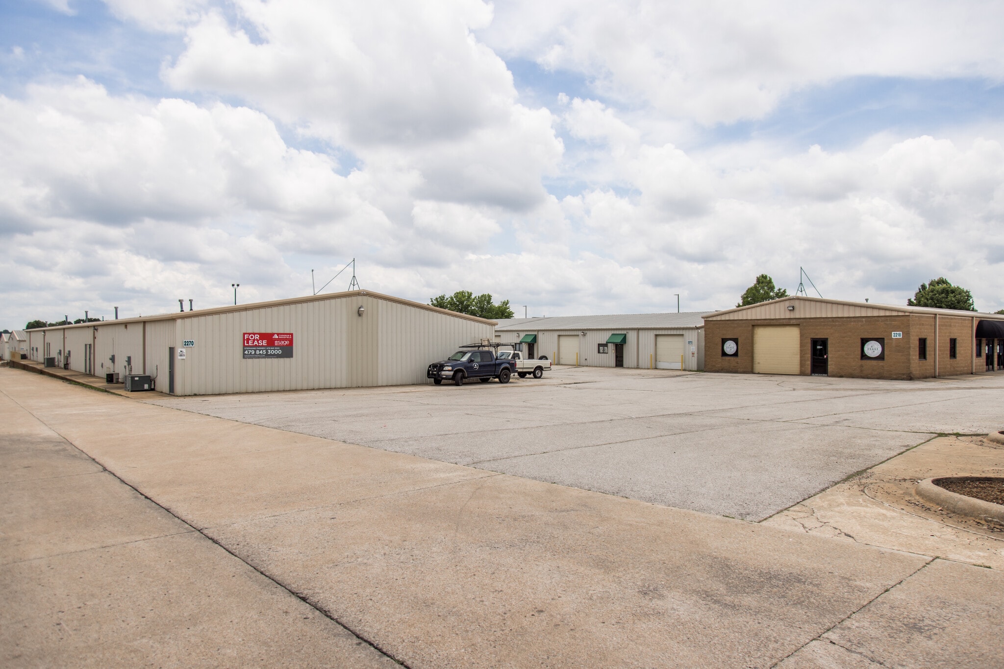 2380 Worth Ln, Springdale, AR à vendre Photo principale– Image 1 sur 4