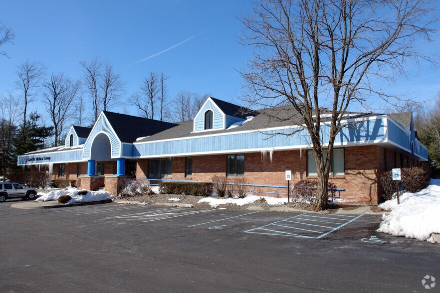 2 Chelsea Pl, Clifton Park, NY à vendre - Photo de l’immeuble – Image 2 sur 103