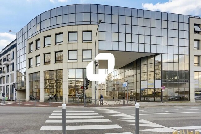 Plus de détails pour 87-89 Rue Du Gouverneur Général Félix Eboue, Issy-les-Moulineaux - Bureau à louer
