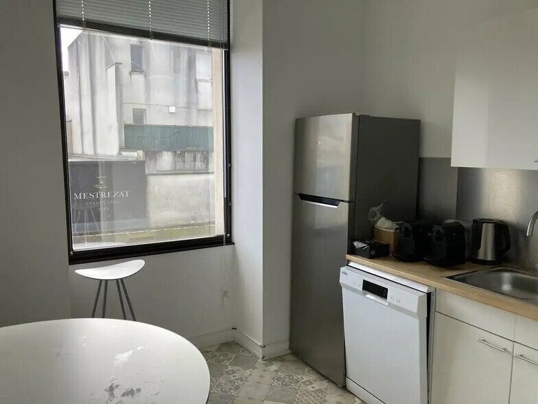 Bureau dans Bordeaux à louer - Photo de l’immeuble – Image 3 sur 13