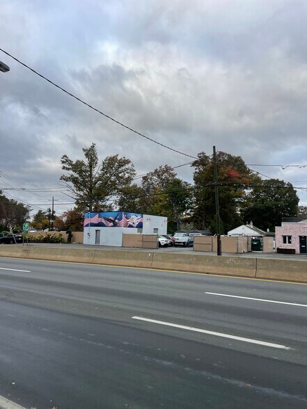 867 US Highway 1, Avenel, NJ à vendre - Photo intérieure – Image 3 sur 5