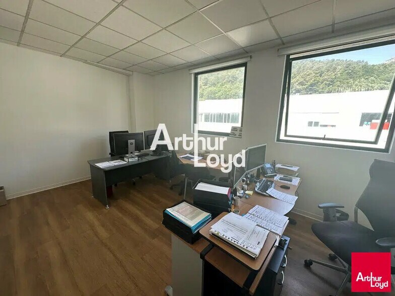 Local d’activités dans Saint-Jeannet à louer - Photo intérieure – Image 3 sur 3