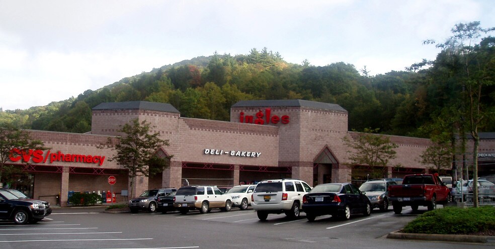 2575 Hwy 105, Boone, NC à louer - Photo de l’immeuble – Image 1 sur 4