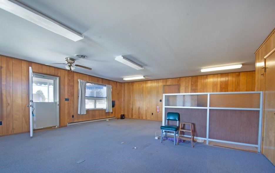 11586 S DuPont Hwy, Felton, DE à louer - Photo de l’immeuble – Image 3 sur 4