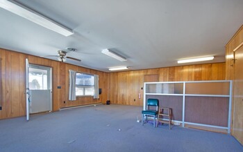 11586 S DuPont Hwy, Felton, DE à louer Photo de l’immeuble– Image 1 sur 2