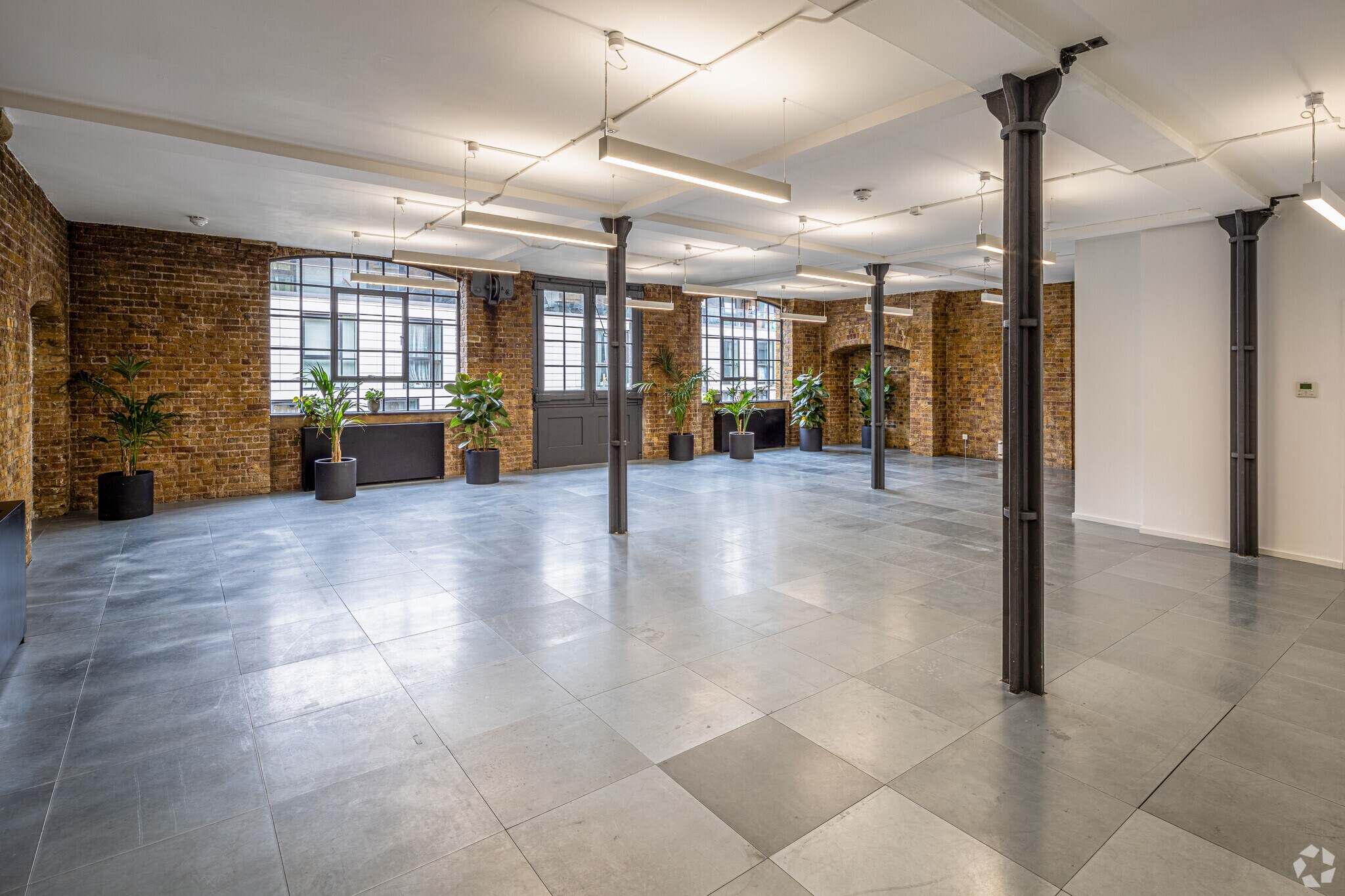 14 Gowers Walk, Londres à louer Photo intérieure– Image 1 sur 7