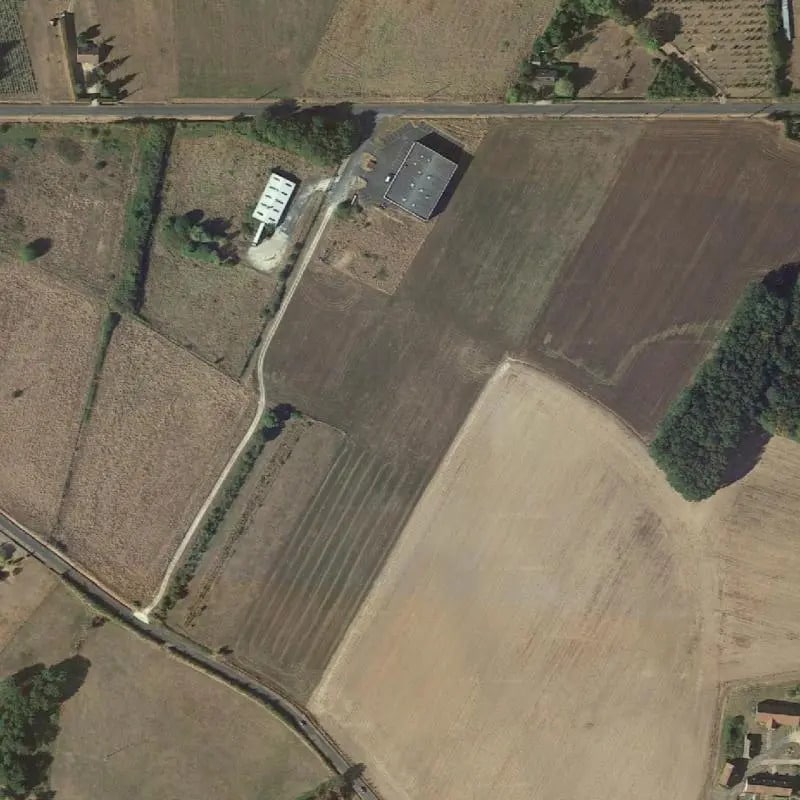 Terrain dans Saint-Georges-sur-la-Prée à vendre Aérien– Image 1 sur 4