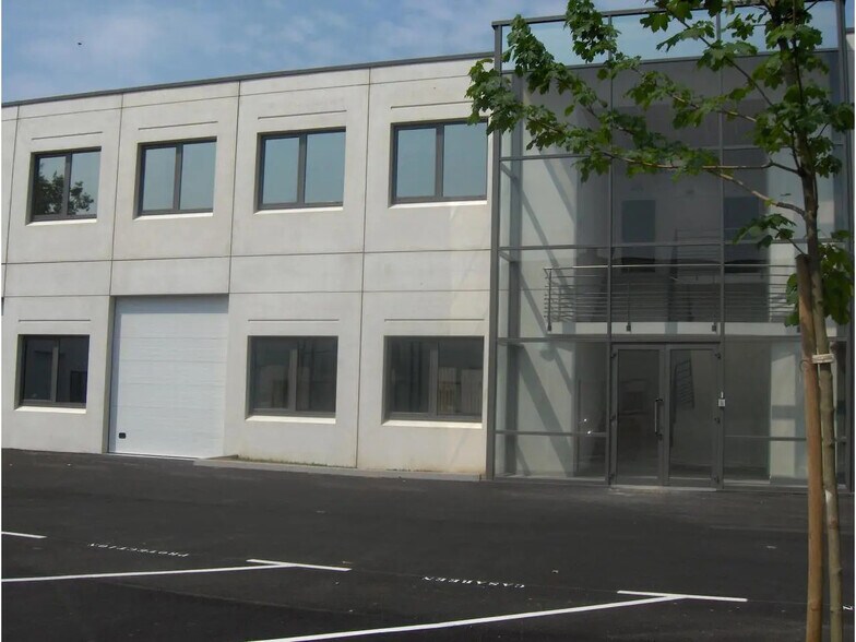 112 Quai De Bezons, Argenteuil à louer - Photo de l’immeuble – Image 1 sur 5
