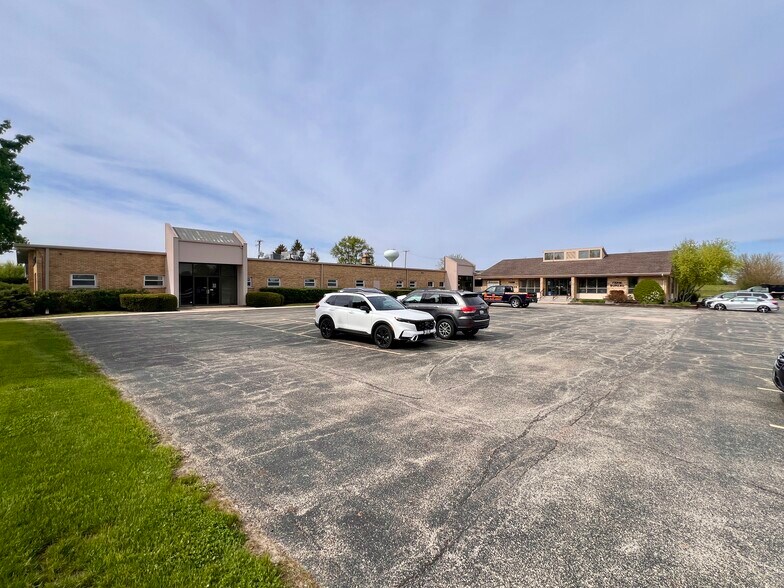70 Us Highway 45, Grayslake, IL à louer - Photo de l’immeuble – Image 2 sur 7