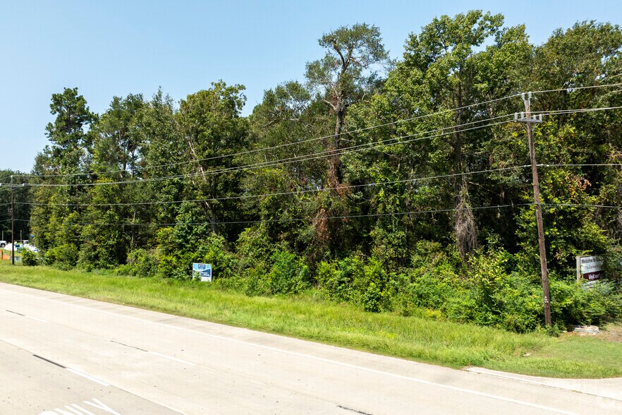 0 Hwy 59, Splendora, TX à vendre - Photo principale – Image 1 sur 17