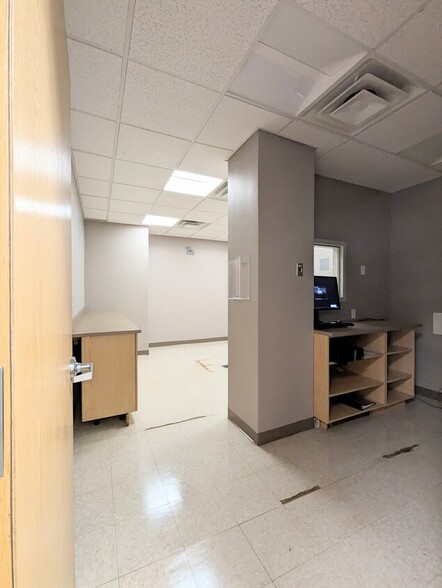 8500-8502 Fourth Ave, Brooklyn, NY à louer - Photo de l’immeuble – Image 3 sur 10