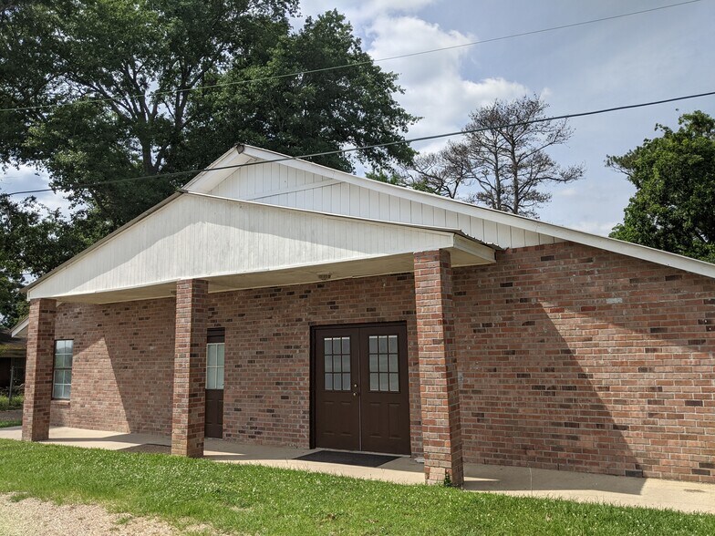 3718 Highway 10, Jackson, LA à vendre - Photo de l’immeuble – Image 2 sur 20