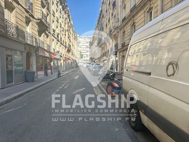 Local commercial dans Paris à vendre - Photo de l’immeuble – Image 1 sur 2