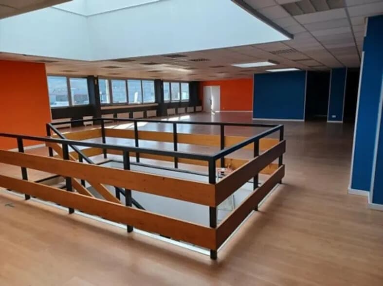 Bureau dans Sotteville-lès-Rouen à louer - Photo intérieure – Image 1 sur 8