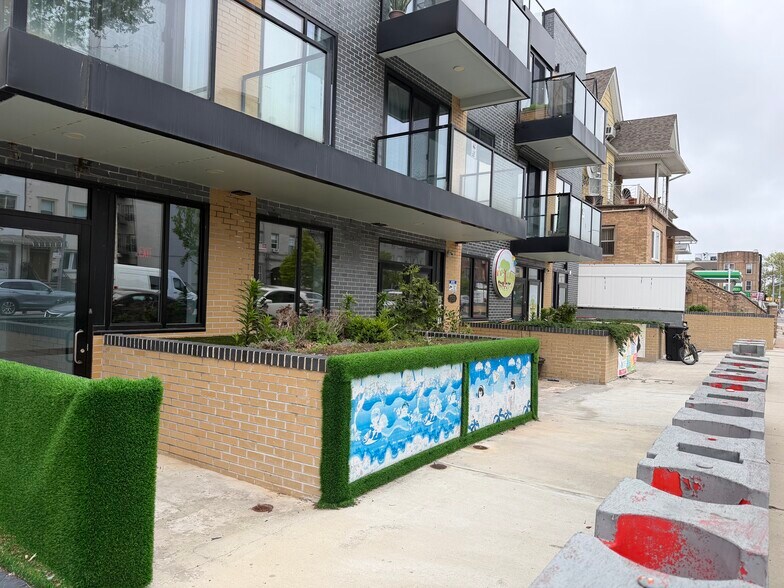 1759 Bay Ridge Pky, Brooklyn, NY à vendre - Photo de l’immeuble – Image 2 sur 4