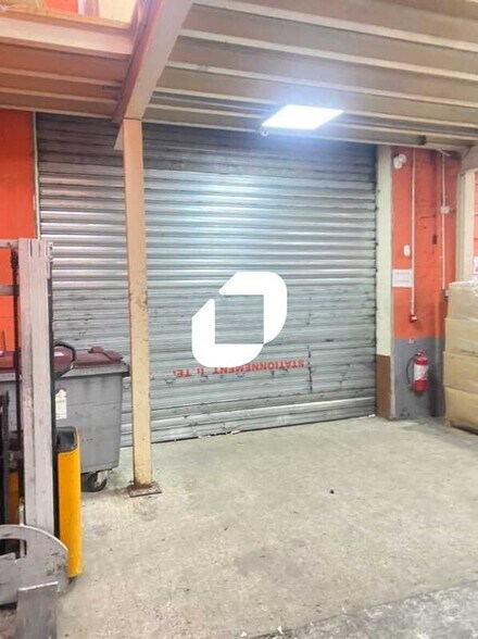 Local d’activités dans Bobigny à louer - Photo intérieure – Image 1 sur 3