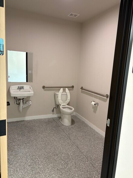 720 S Bell Blvd, Cedar Park, TX à louer - Photo de l’immeuble – Image 2 sur 7