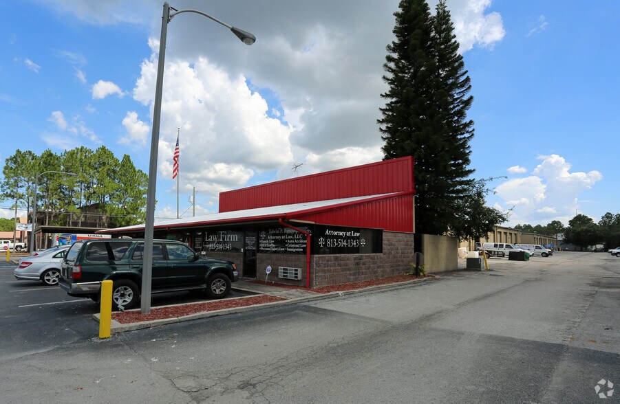 5008 W Linebaugh Ave, Tampa, FL à louer - Photo de l’immeuble – Image 3 sur 25
