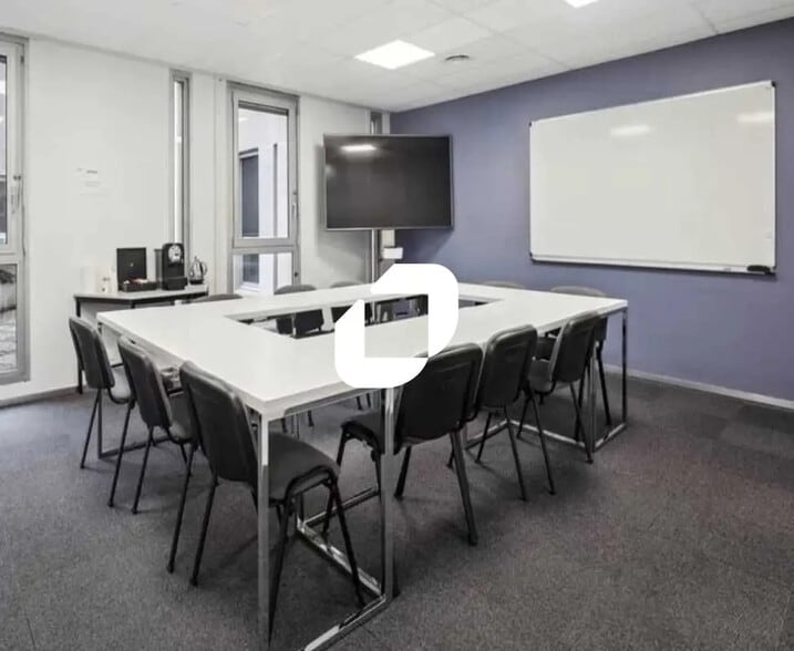 Bureau dans Vélizy-Villacoublay à louer - Photo de l’immeuble – Image 3 sur 6