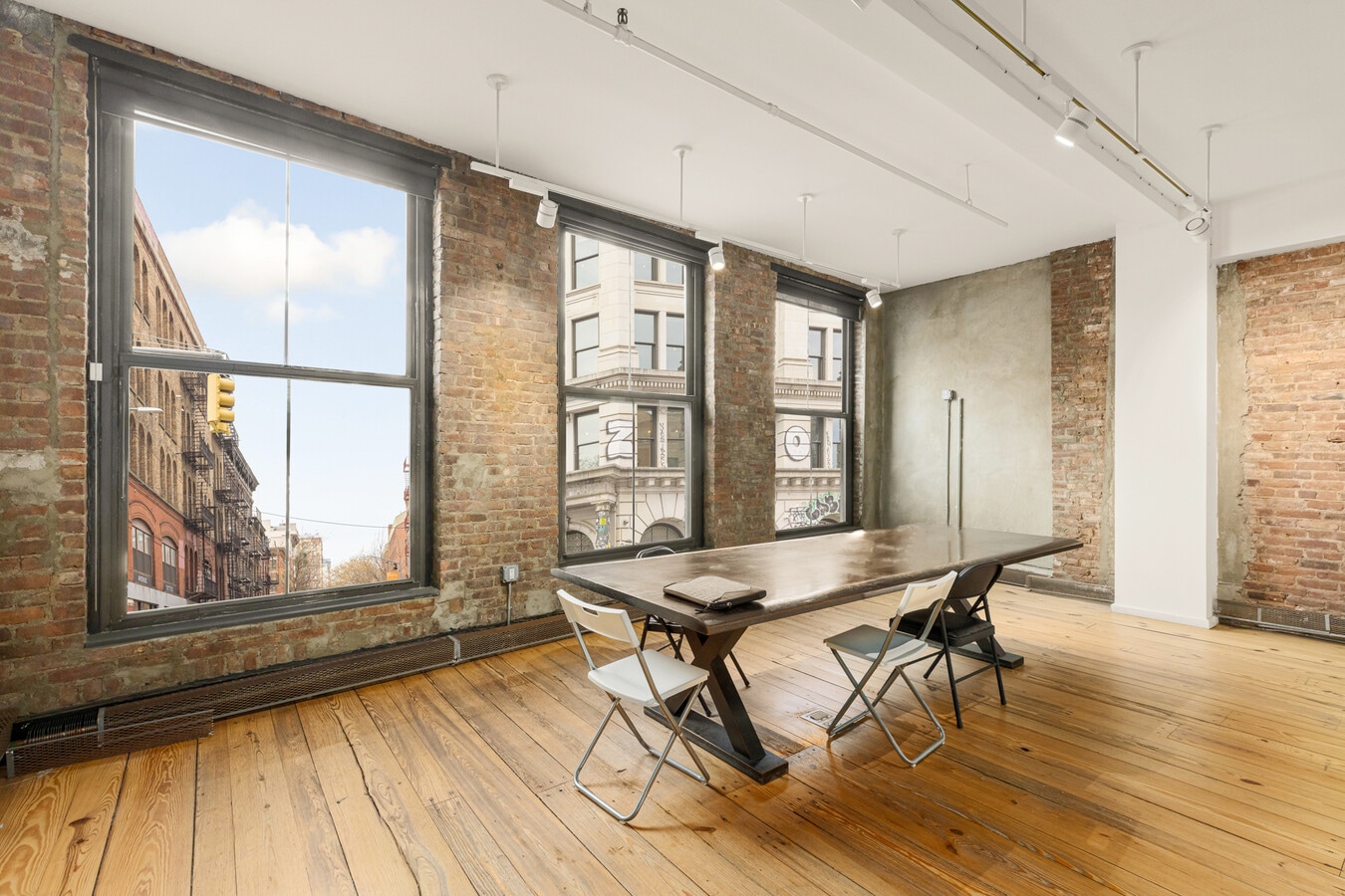 195 Bowery, New York, NY 10002 - Lot 2C -  - Photo intérieure - Image 1 of 2