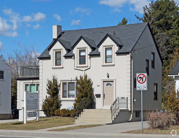 156 Sheppard Ave W, Toronto, ON à louer - Photo principale – Image 1 sur 3
