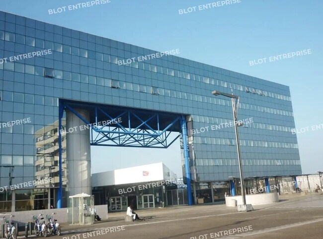 Plus de détails pour Bureau à louer