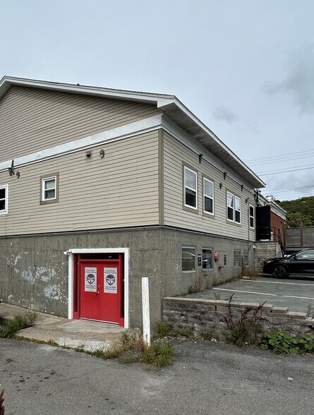 247 Herring Cove Rd, Halifax, NS à louer - Photo de l’immeuble – Image 3 sur 11