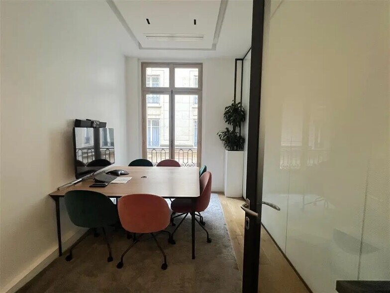 Bureau dans Paris à louer - Photo de l’immeuble – Image 3 sur 9