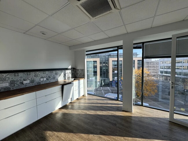 Plus de détails pour 13 Rue André Pingat, Reims - Bureau à louer