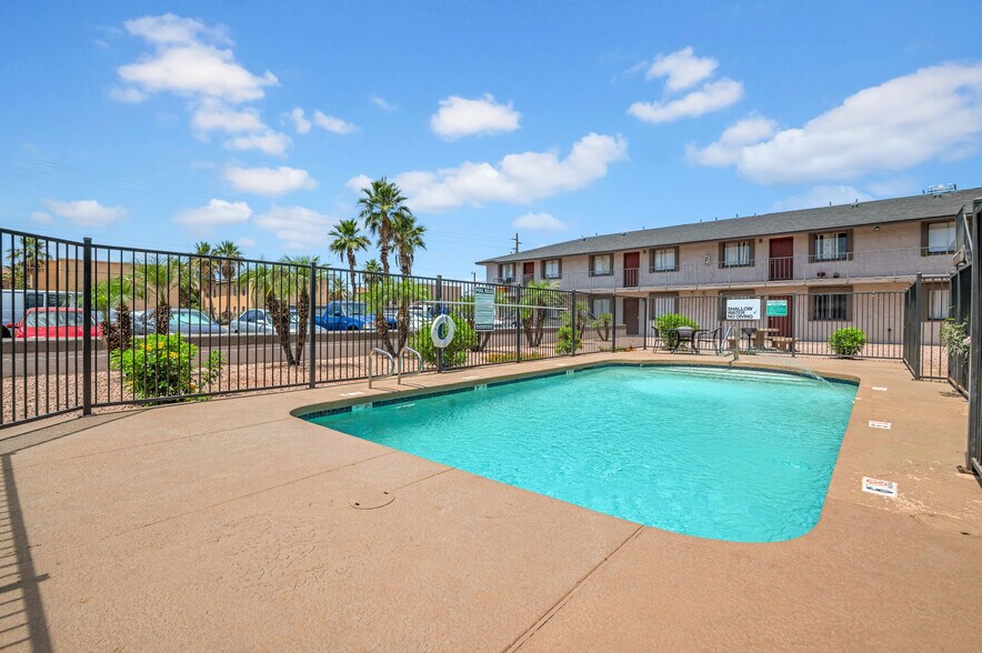 3102 E Paradise Ln, Phoenix, AZ à vendre - Photo de l’immeuble – Image 3 sur 5