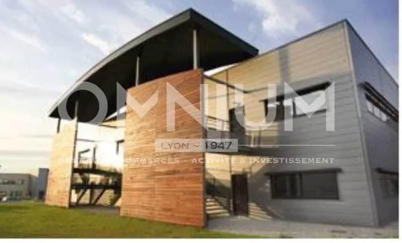 Bureau dans Pusignan à louer - Photo de l’immeuble – Image 1 sur 4