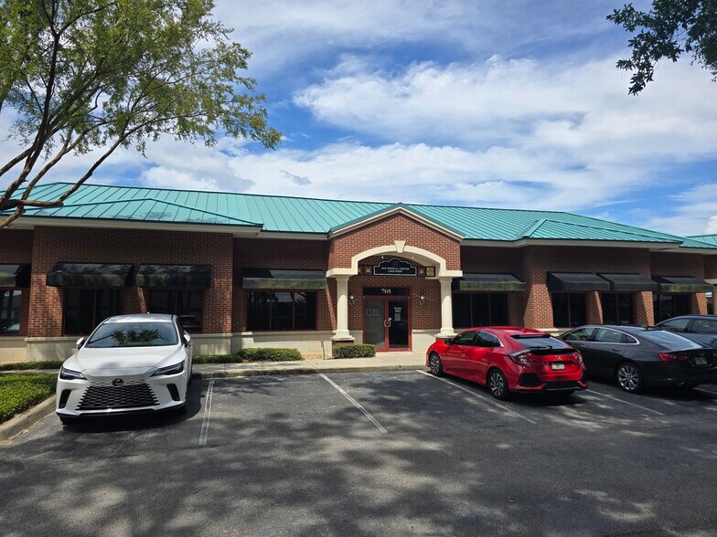 765 Primera Blvd, Lake Mary, FL à louer - Photo de l’immeuble – Image 2 sur 18