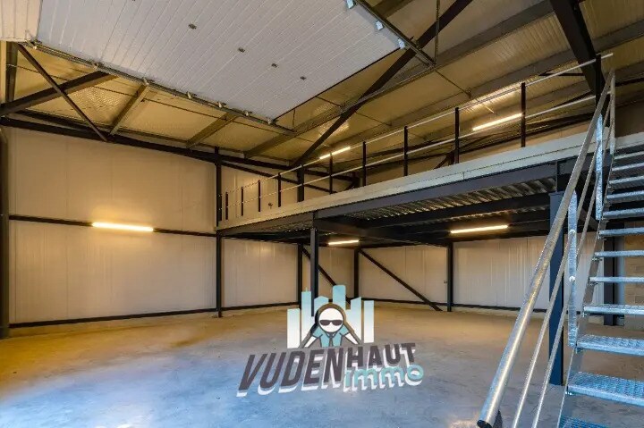 Local d’activités dans Deyme à louer - Photo de l’immeuble – Image 2 sur 9