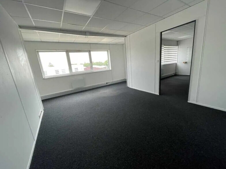 1 Rue Léon Gaumont, Orvault à louer - Photo de l’immeuble – Image 2 sur 6