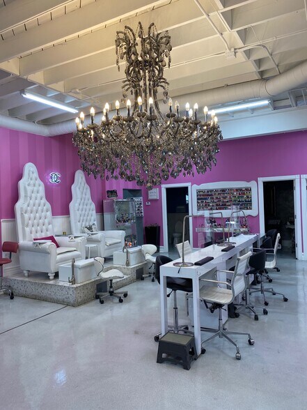 5003 S La Brea Ave, Los Angeles, CA à louer - Photo de l’immeuble – Image 3 sur 6