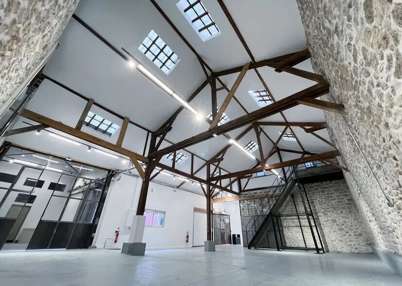 Bureau dans Vitry-sur-Seine à louer - Photo de l’immeuble – Image 1 sur 16