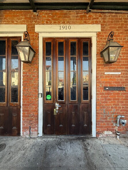 1910 Magazine St, New Orleans, LA à louer - Photo de l’immeuble – Image 1 sur 4