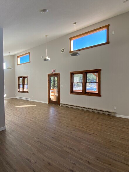 1 Delwood Dr, Bailey, CO à louer - Photo intérieure – Image 3 sur 17