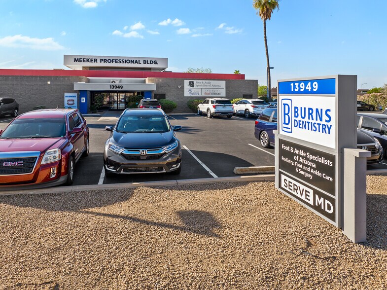 13949 W Meeker Blvd, Sun City, AZ à louer - Photo de l’immeuble – Image 2 sur 18