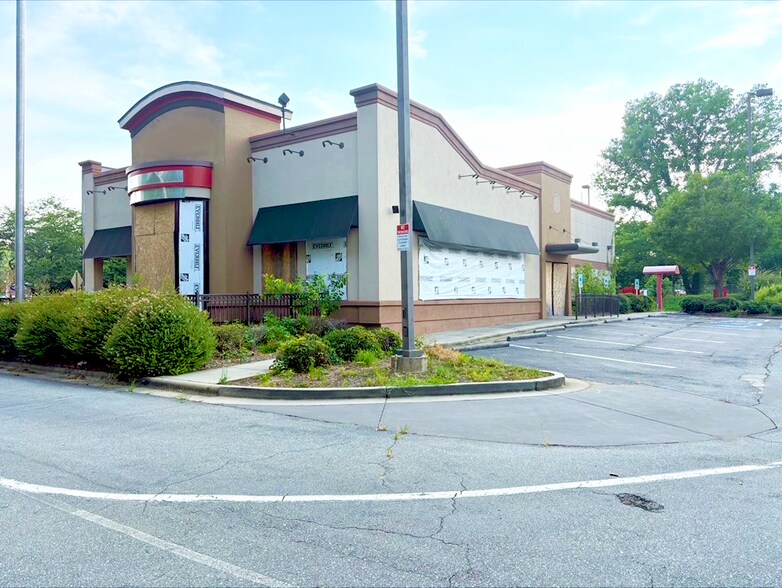 3350 E Franklin Blvd, Gastonia, NC à vendre - Photo de l’immeuble – Image 3 sur 7