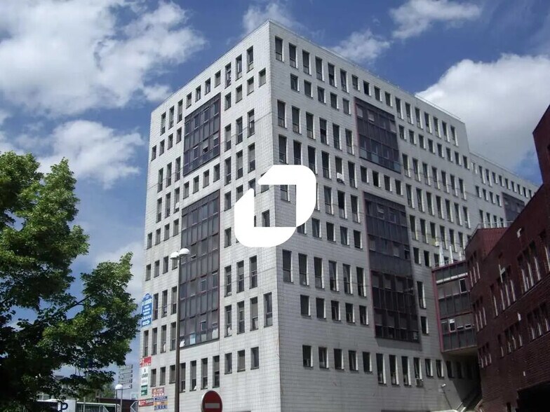 Bureau dans Montigny-le-Bretonneux à louer - Photo de l’immeuble – Image 1 sur 15