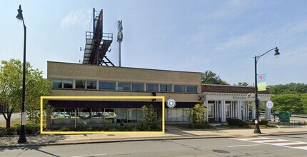 17401-17407 Lorain Ave, Cleveland, OH à louer Photo de l’immeuble– Image 2 sur 21