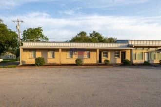1201 Barnard Street, Glen Rose, TX à louer Photo de l’immeuble– Image 1 sur 11