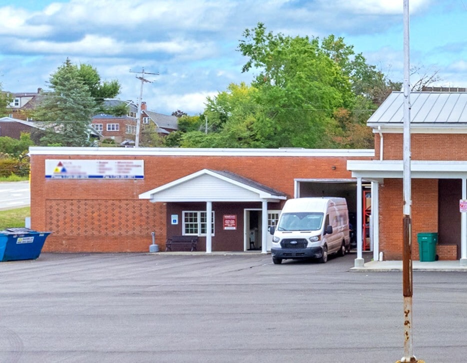 1295-1299 Grand Blvd, Monessen, PA à louer Photo intérieure– Image 1 sur 3