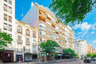 Plus de détails pour Calle de Narváez, 28, Madrid - Local commercial à louer